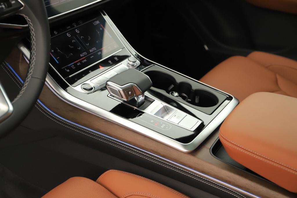 new 2025 Audi Q7 car, priced at $86,510