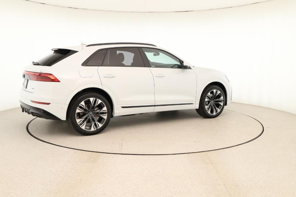 new 2025 Audi Q8 car, priced at $86,425