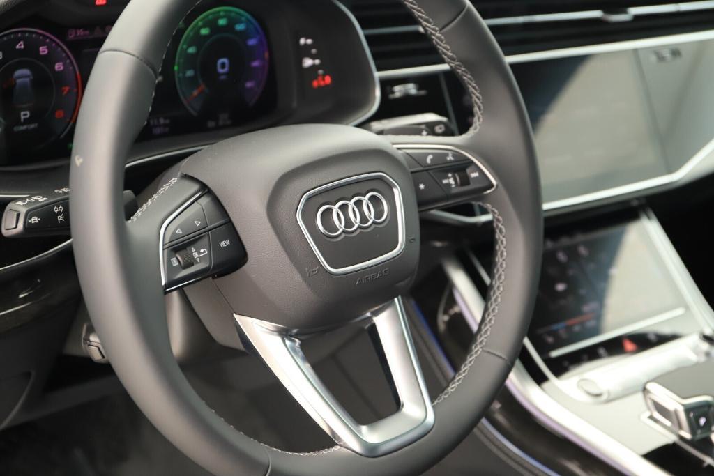 new 2025 Audi Q8 car, priced at $86,425