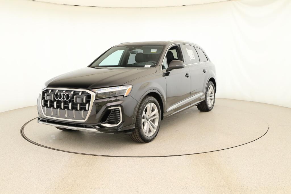 new 2025 Audi Q7 car, priced at $80,870