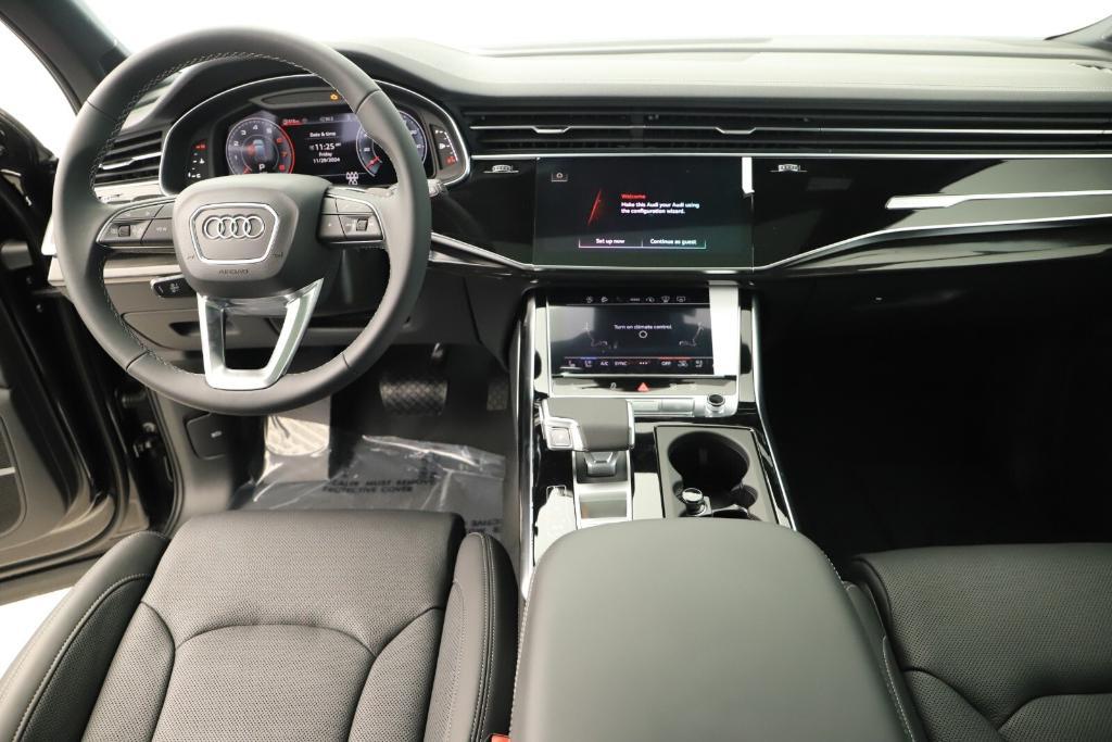 new 2025 Audi Q7 car, priced at $80,870