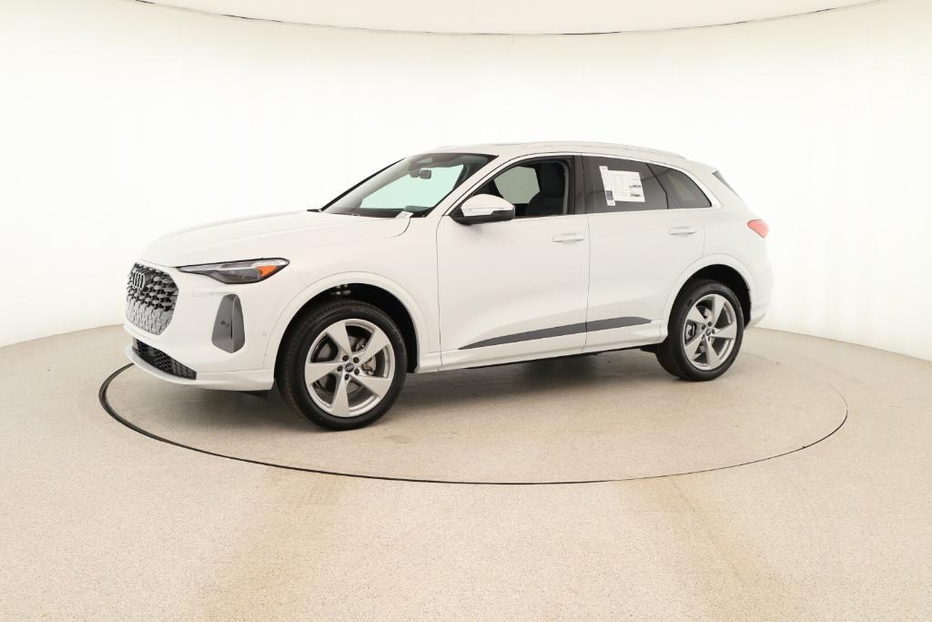 new 2025 Audi Q5 car, priced at $61,150