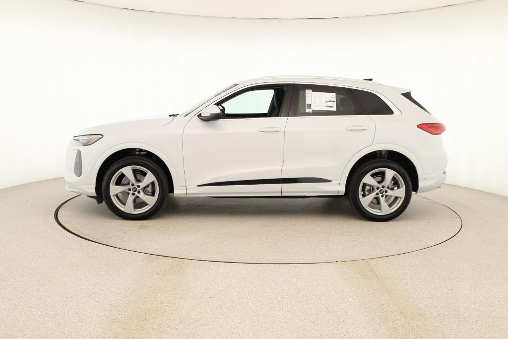 new 2025 Audi Q5 car, priced at $61,150