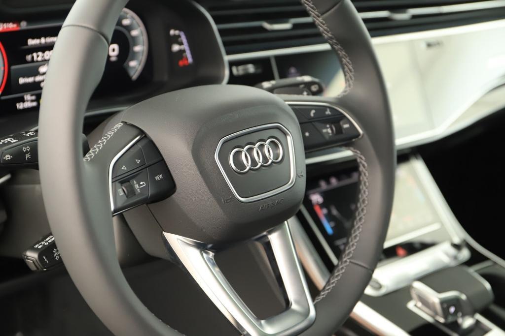 new 2025 Audi Q7 car, priced at $84,810