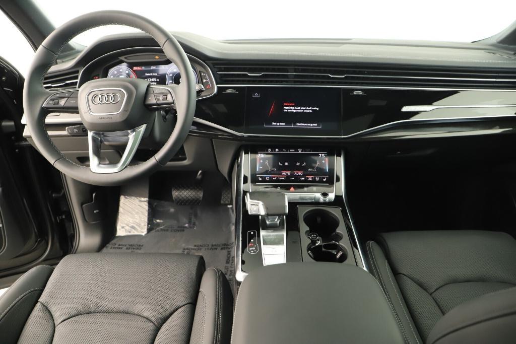 new 2025 Audi Q7 car, priced at $84,810