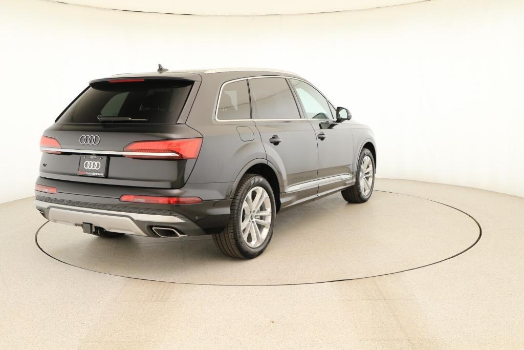 new 2025 Audi Q7 car, priced at $75,510