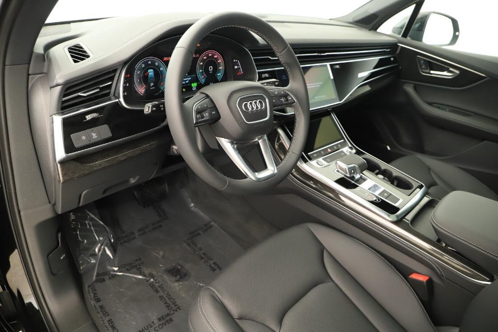 new 2025 Audi Q7 car, priced at $75,510