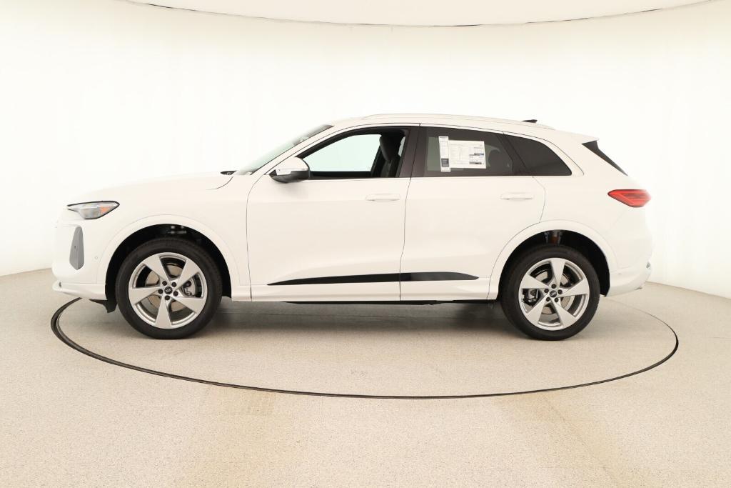 new 2025 Audi Q5 car, priced at $60,645