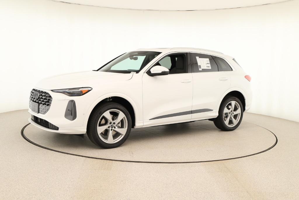 new 2025 Audi Q5 car, priced at $60,645