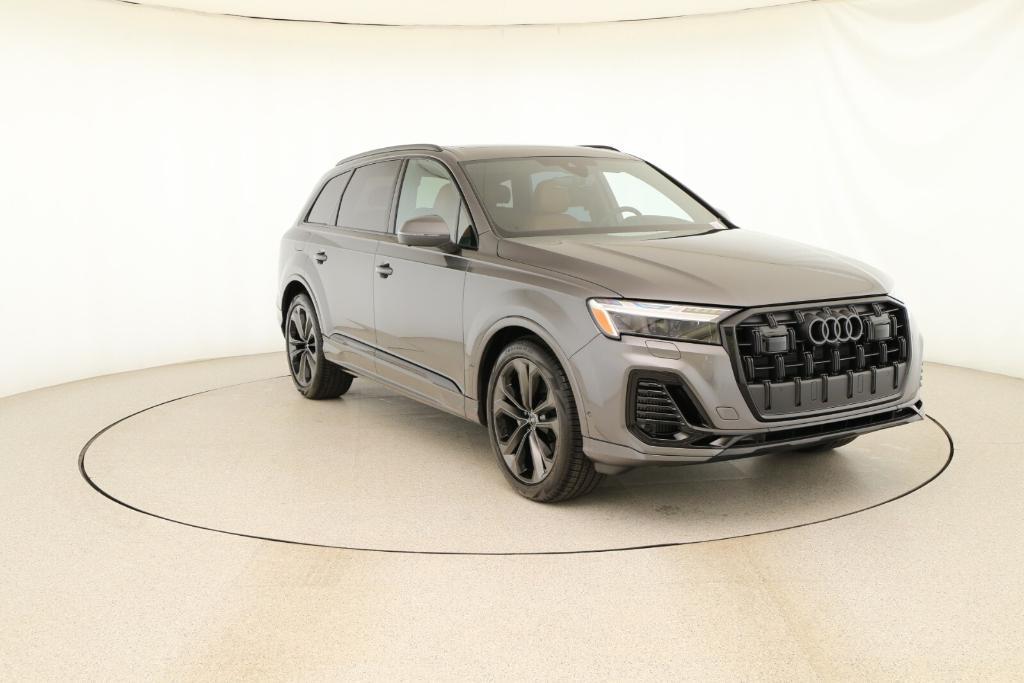 new 2025 Audi Q7 car, priced at $83,060