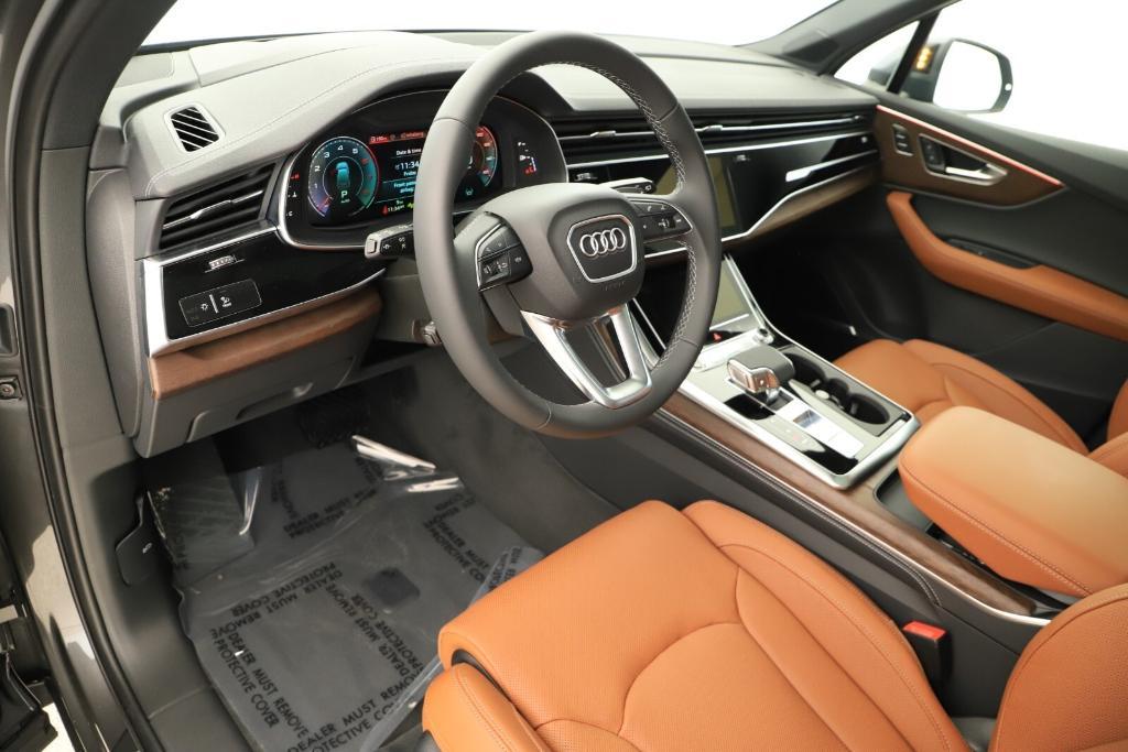 new 2025 Audi Q7 car, priced at $83,060