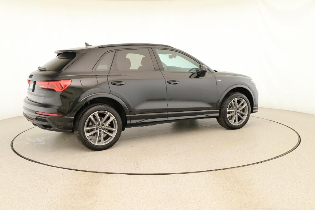 new 2025 Audi Q3 car, priced at $45,785