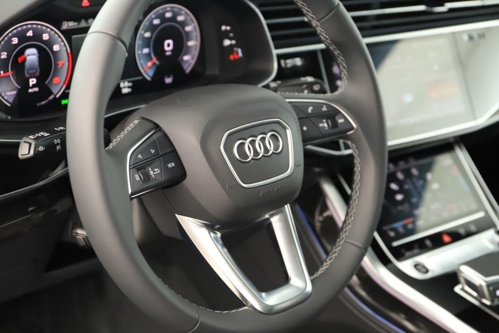 new 2025 Audi Q7 car, priced at $76,900