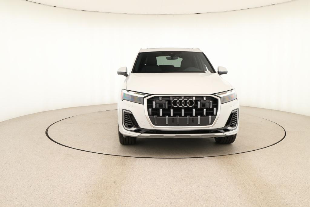 new 2025 Audi Q7 car, priced at $76,900