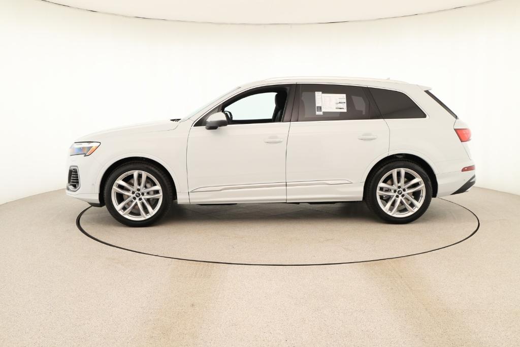 new 2025 Audi Q7 car, priced at $76,900