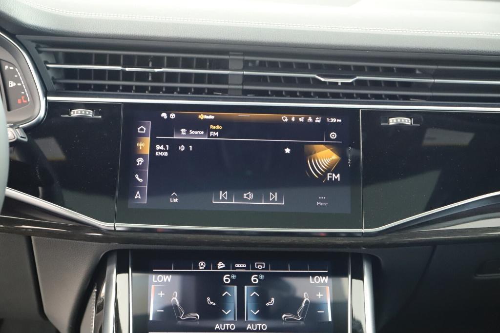 new 2025 Audi Q7 car, priced at $76,770