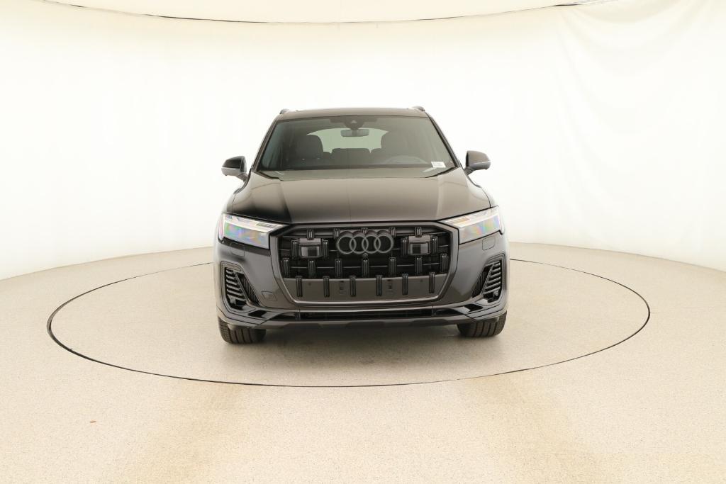 new 2025 Audi Q7 car, priced at $84,810