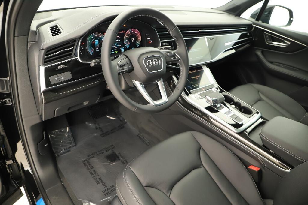 new 2025 Audi Q7 car, priced at $69,370