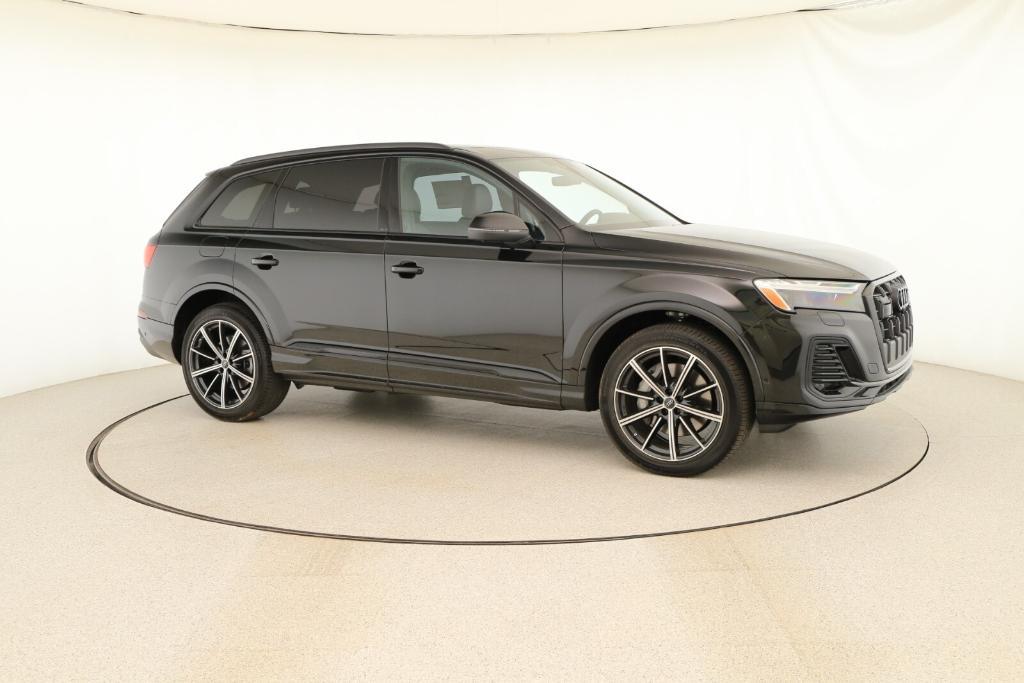 new 2025 Audi Q7 car, priced at $72,420