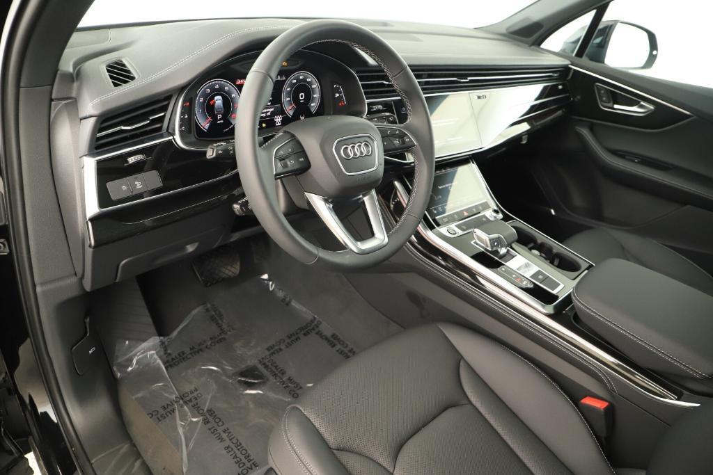 new 2025 Audi Q7 car, priced at $72,420