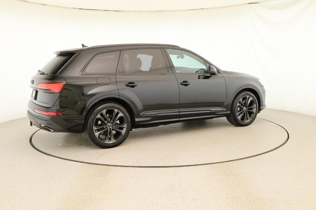 new 2025 Audi Q7 car, priced at $84,810