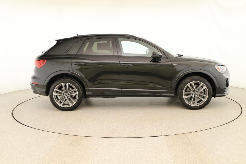 new 2025 Audi Q3 car, priced at $45,975