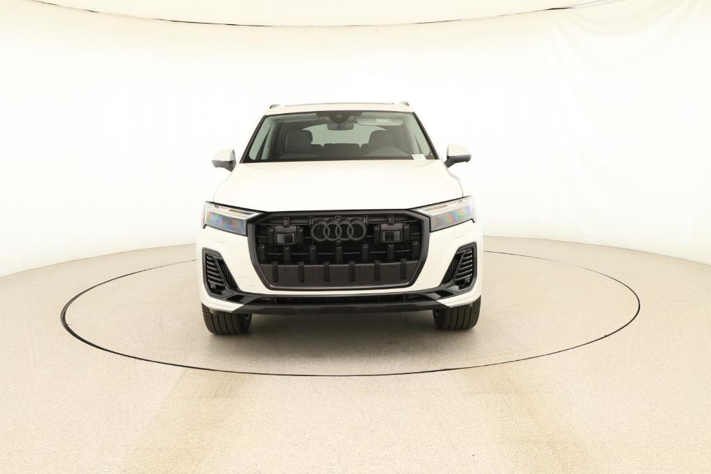 new 2025 Audi Q7 car, priced at $76,865