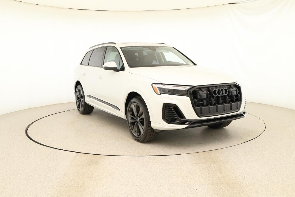 new 2025 Audi Q7 car, priced at $76,865