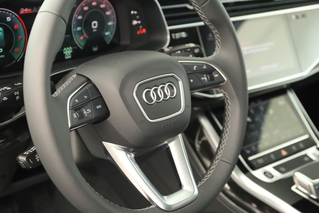 new 2025 Audi Q7 car, priced at $76,865