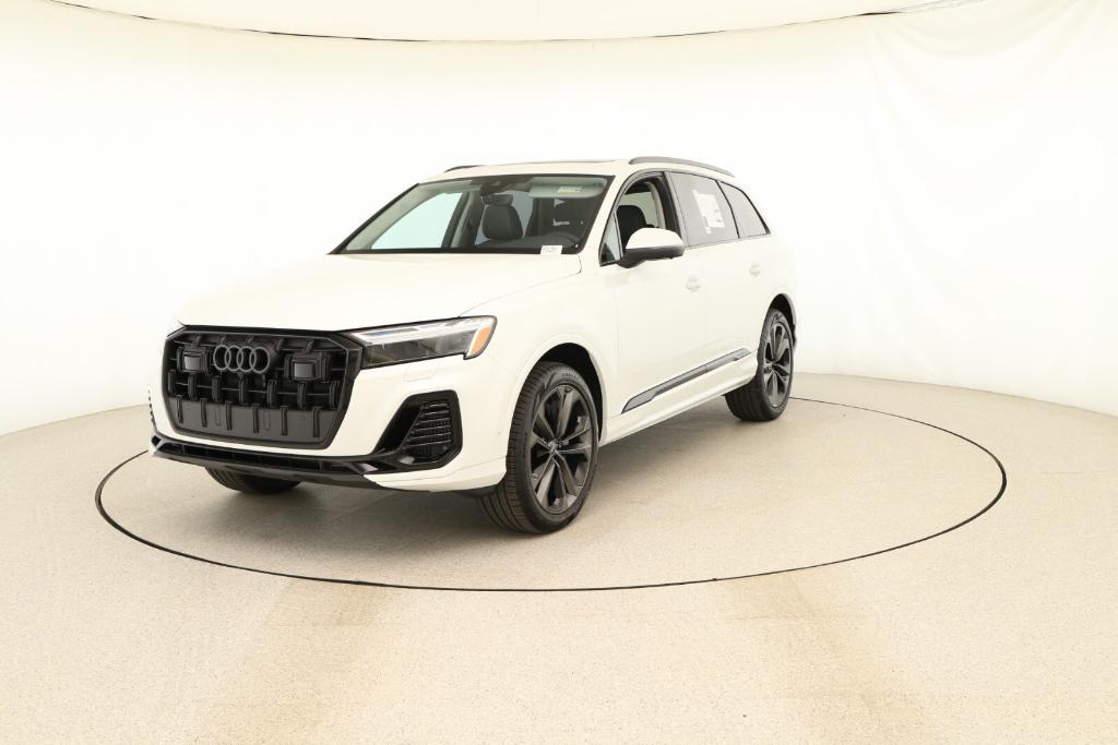 new 2025 Audi Q7 car, priced at $76,865