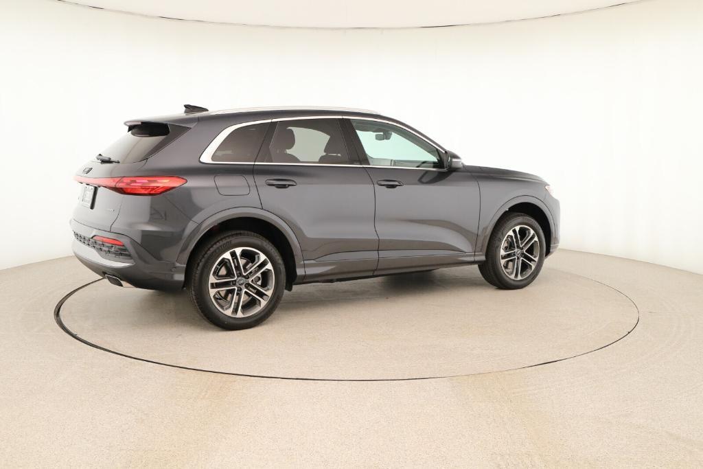 new 2025 Audi Q5 car, priced at $58,040