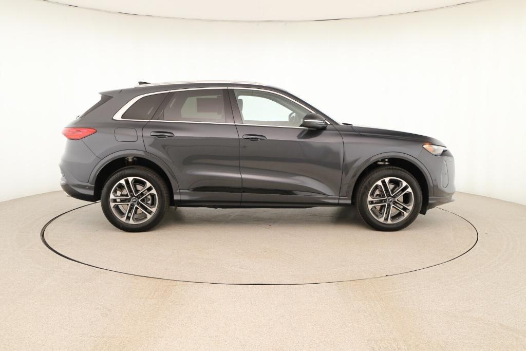 new 2025 Audi Q5 car, priced at $58,040
