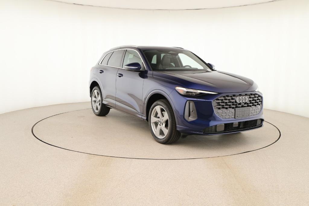 new 2025 Audi Q5 car, priced at $61,240