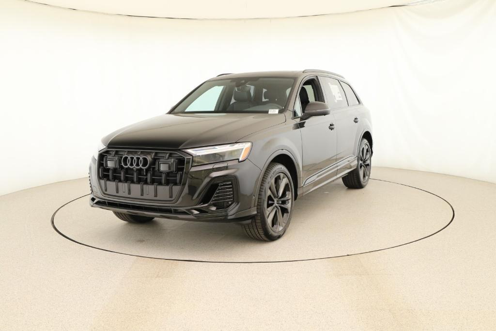 new 2025 Audi Q7 car, priced at $77,460