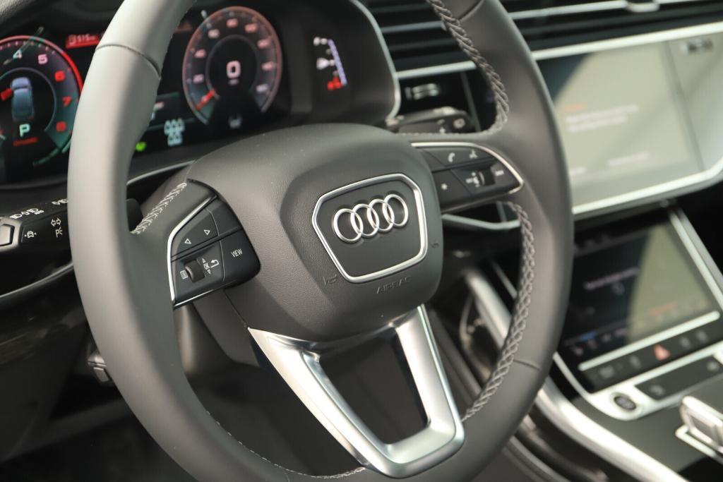 new 2025 Audi Q7 car, priced at $77,460