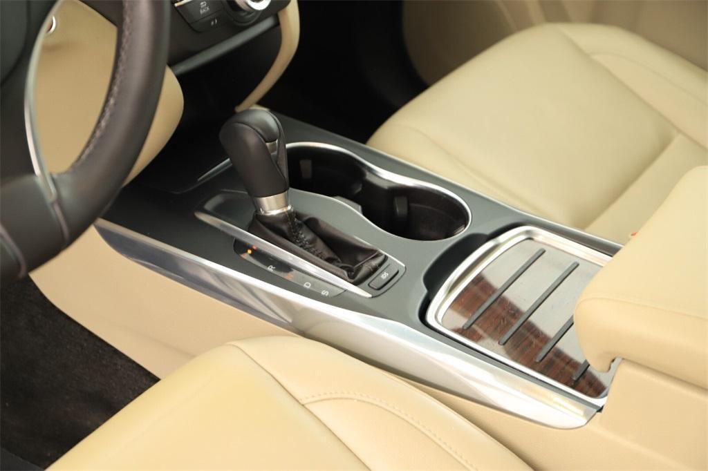 used 2014 Acura MDX car, priced at $17,748