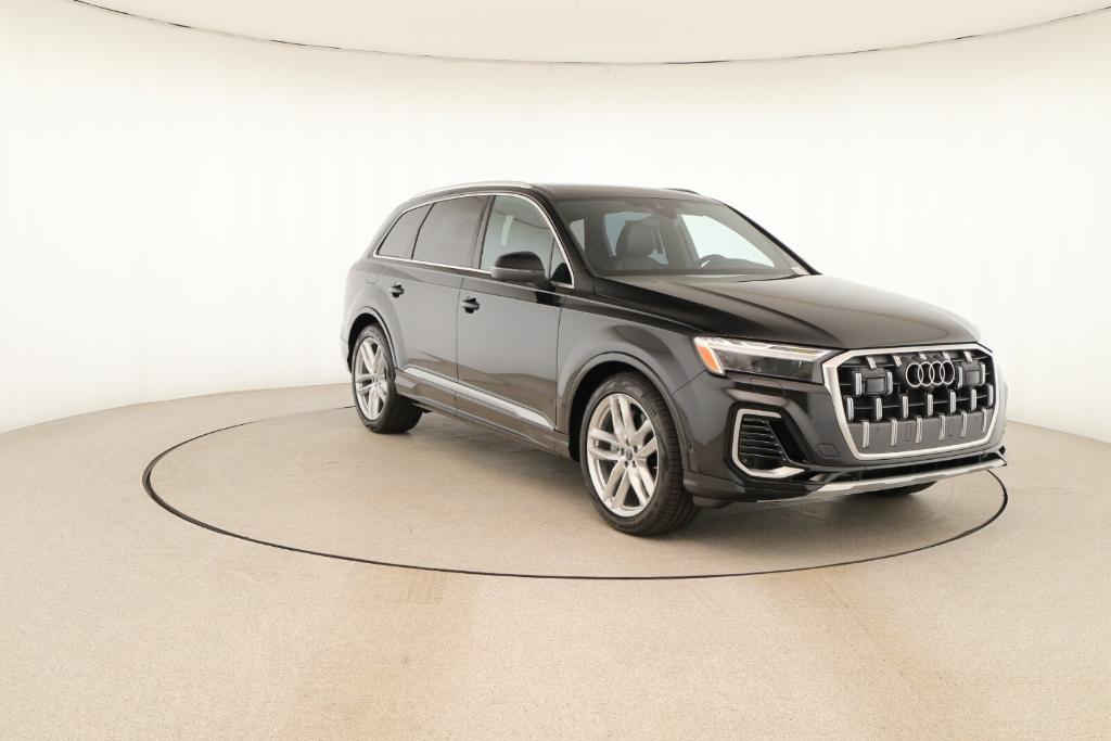 new 2025 Audi Q7 car, priced at $76,770