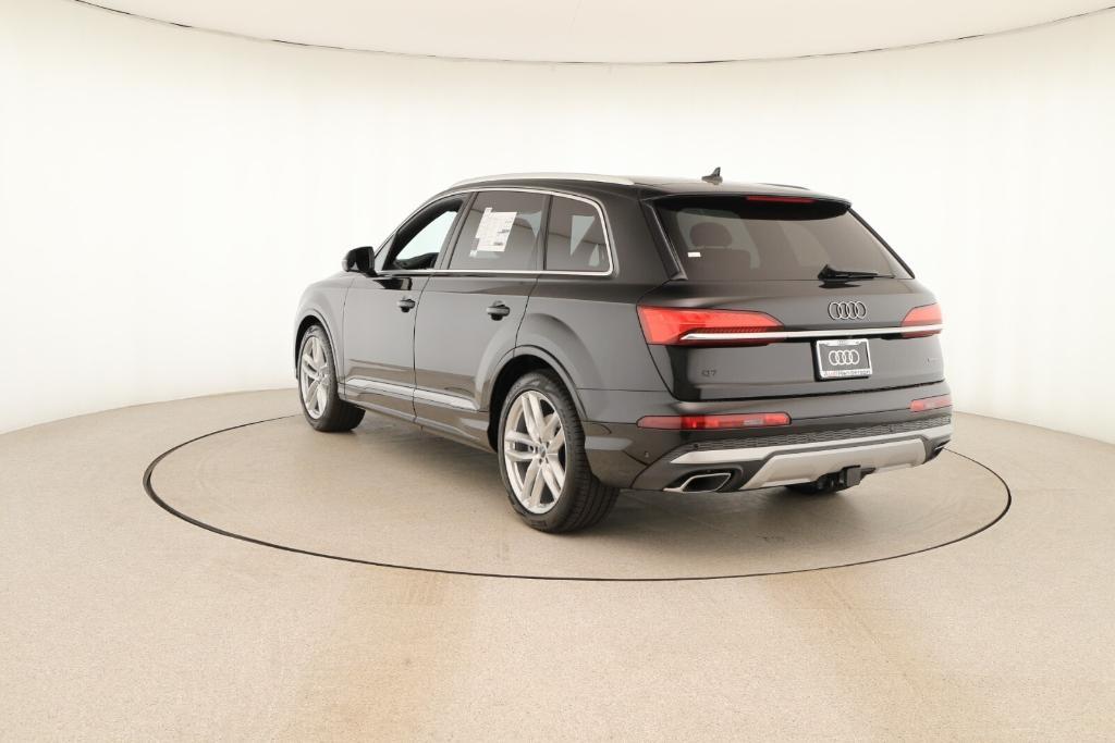 new 2025 Audi Q7 car, priced at $76,770
