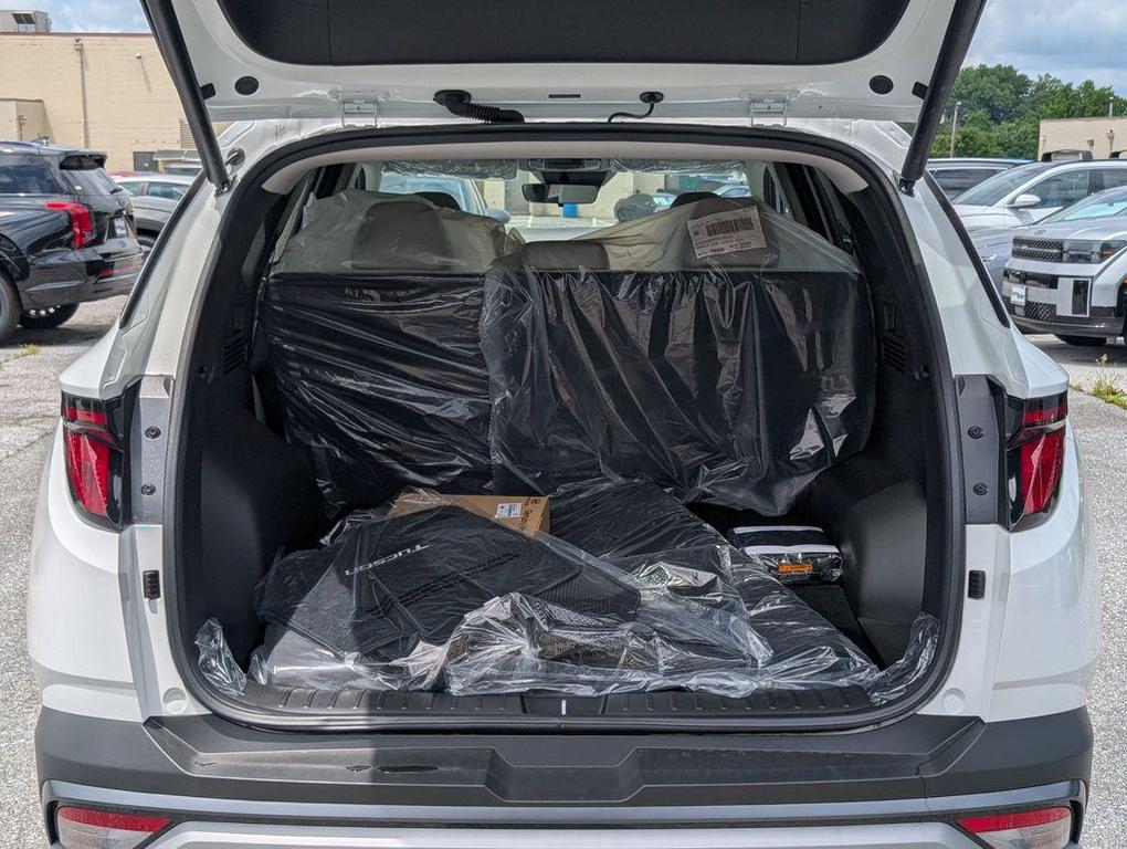 new 2025 Hyundai Tucson car, priced at $30,499