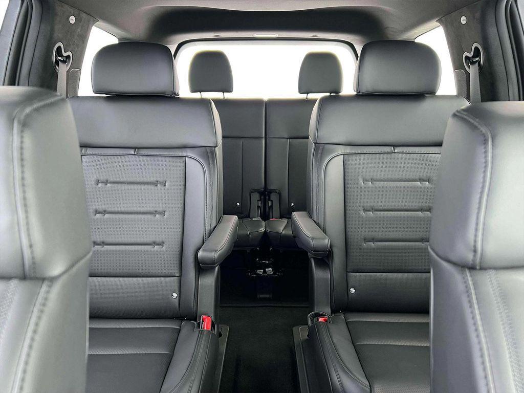 new 2025 Hyundai SANTA FE HEV car, priced at $45,074