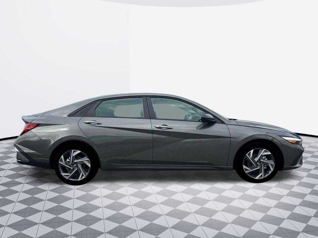 new 2025 Hyundai Elantra car, priced at $23,574