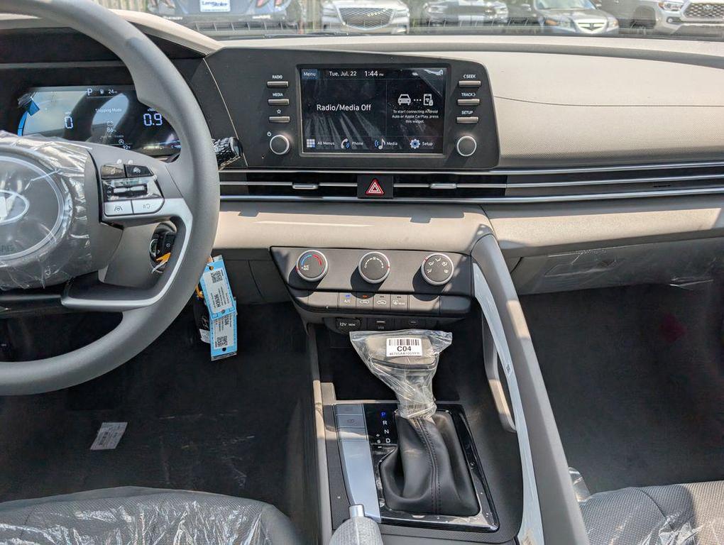 new 2025 Hyundai Elantra car, priced at $22,445
