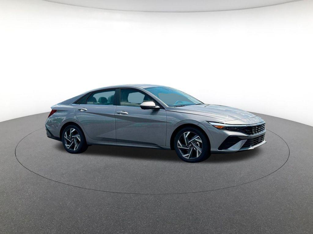 new 2025 Hyundai Elantra car, priced at $27,217