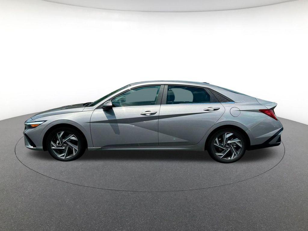 new 2025 Hyundai Elantra car, priced at $27,217