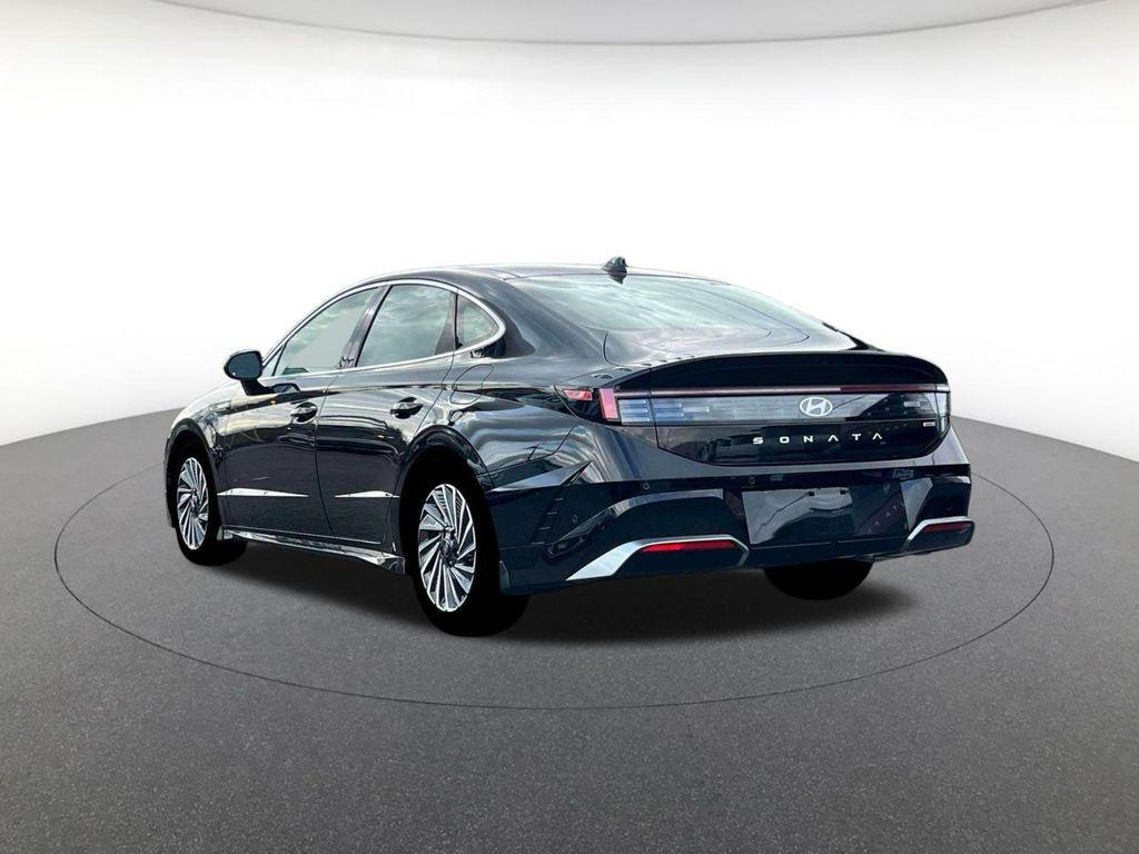 new 2025 Hyundai Sonata Hybrid car, priced at $36,657