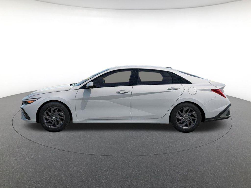 new 2026 Hyundai ELANTRA HEV car, priced at $26,777