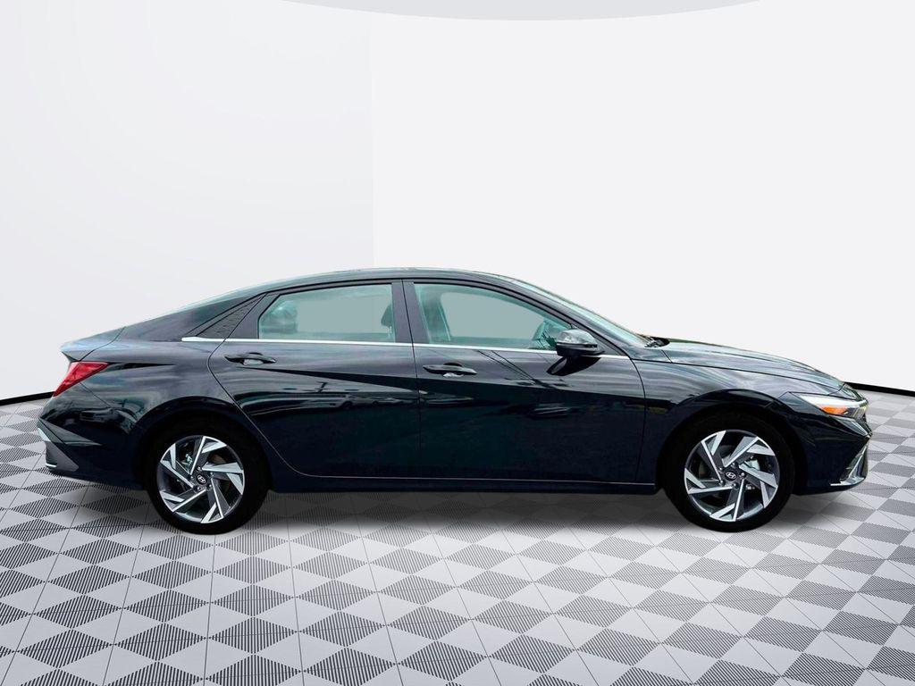 new 2025 Hyundai Elantra car, priced at $27,017