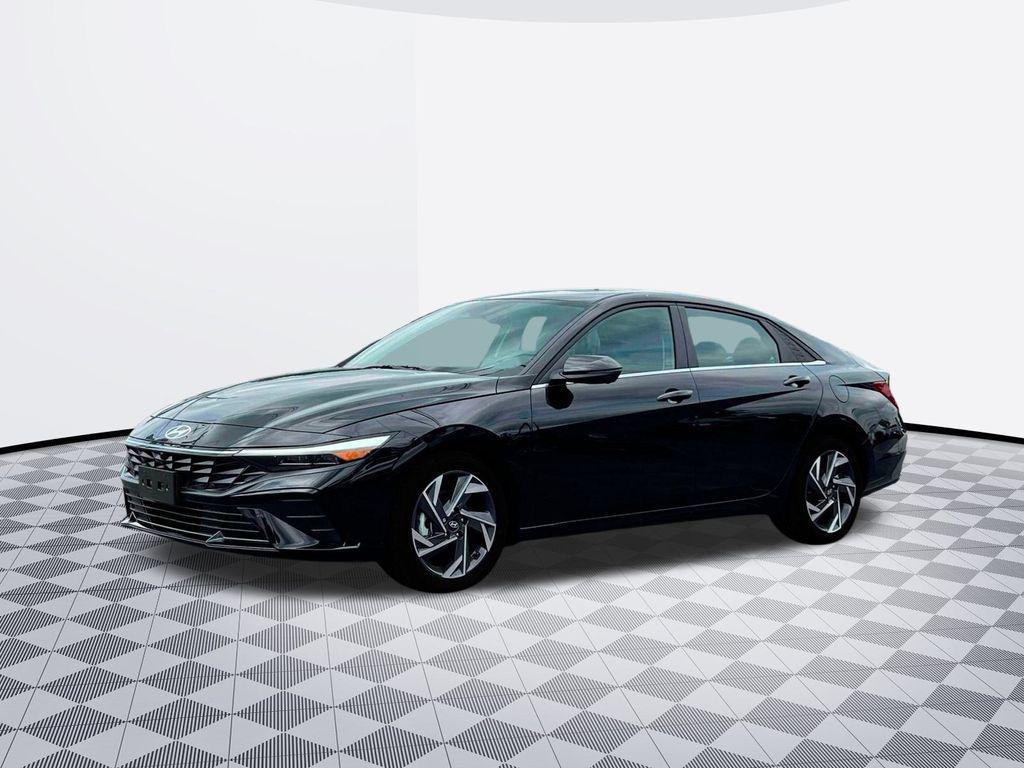new 2025 Hyundai Elantra car, priced at $27,017