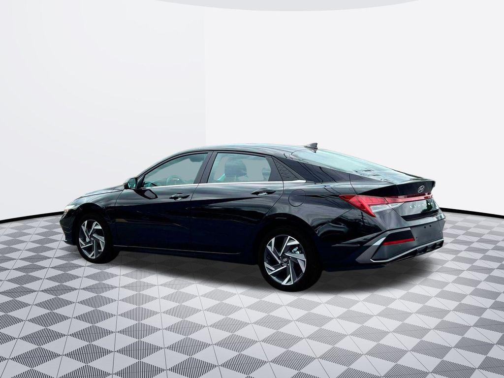 new 2025 Hyundai Elantra car, priced at $27,017