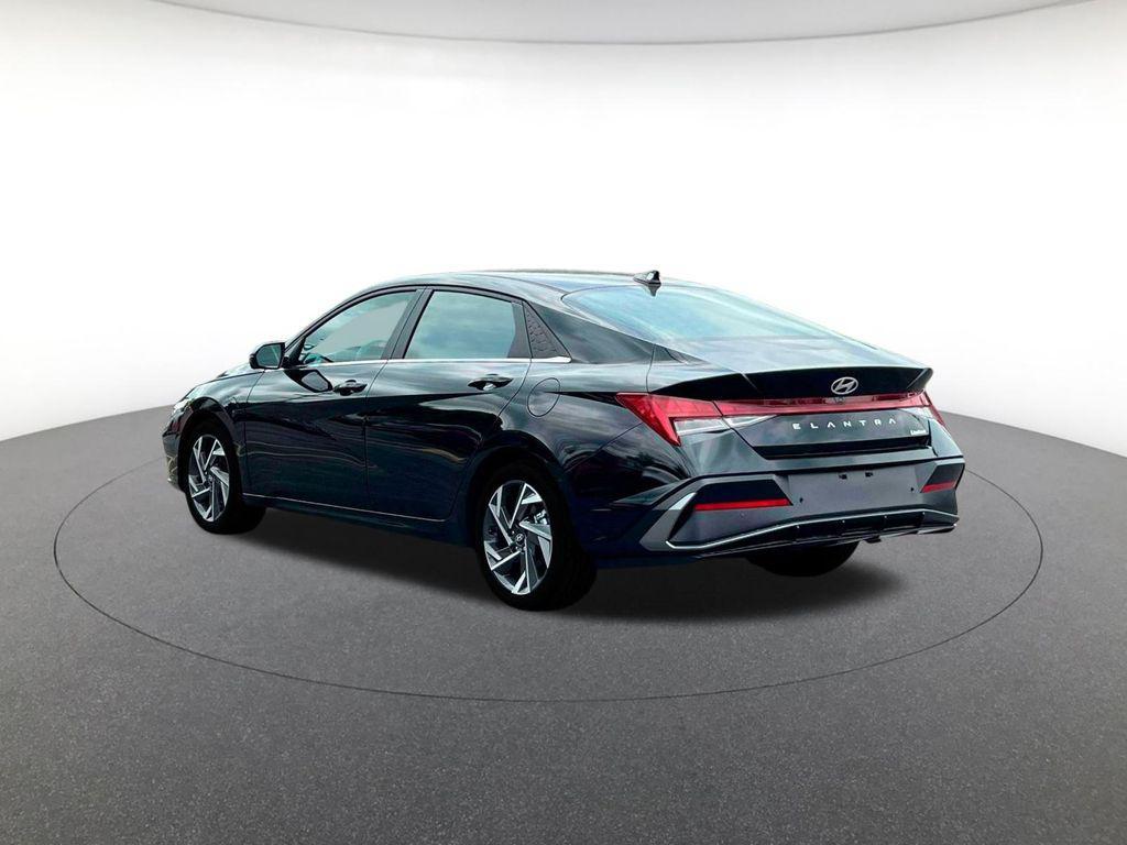 new 2025 Hyundai Elantra car, priced at $27,217